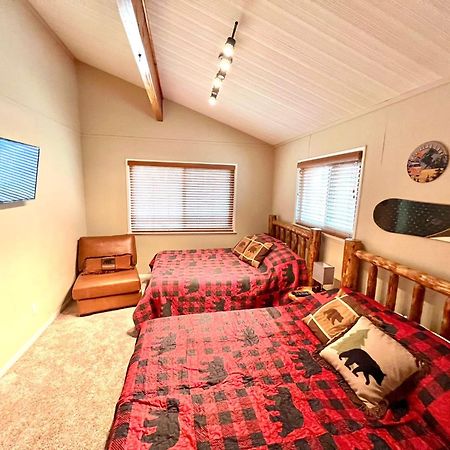 Chalet Monterey W/Hot Tub - Big Decks/Bbq Big Bear Lake Exterior foto
