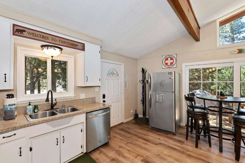 Chalet Monterey W/Hot Tub - Big Decks/Bbq Big Bear Lake Exterior foto