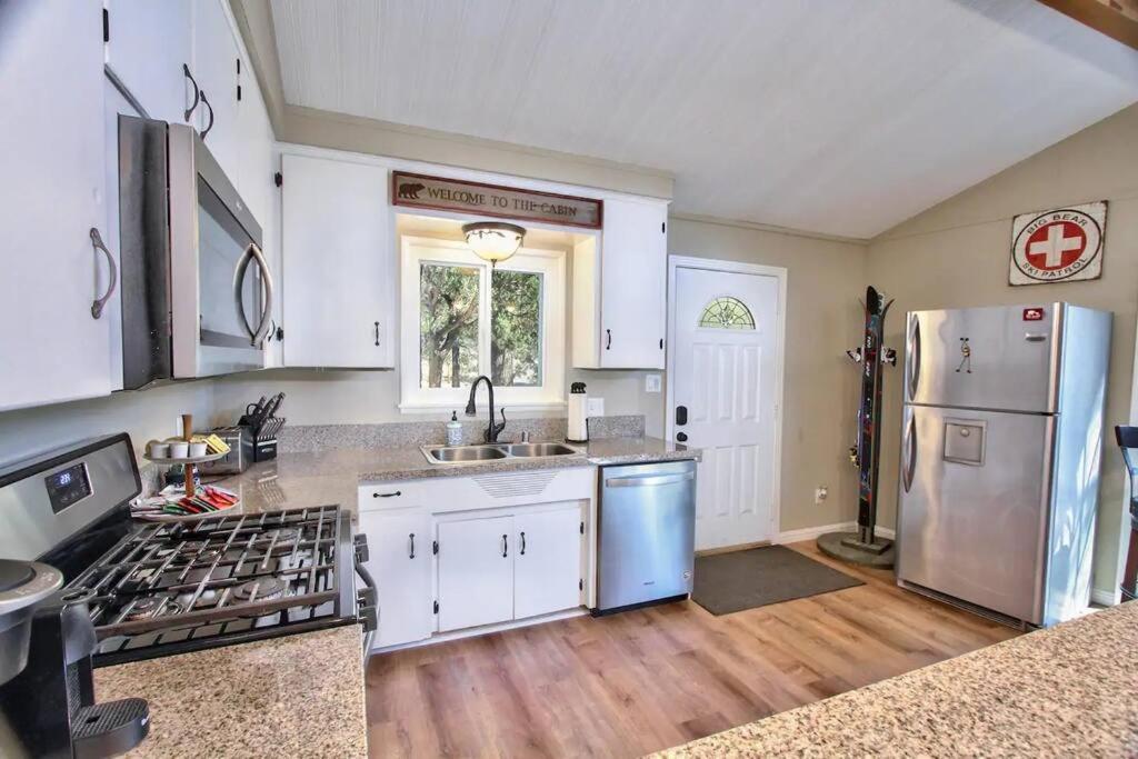 Chalet Monterey W/Hot Tub - Big Decks/Bbq Big Bear Lake Exterior foto