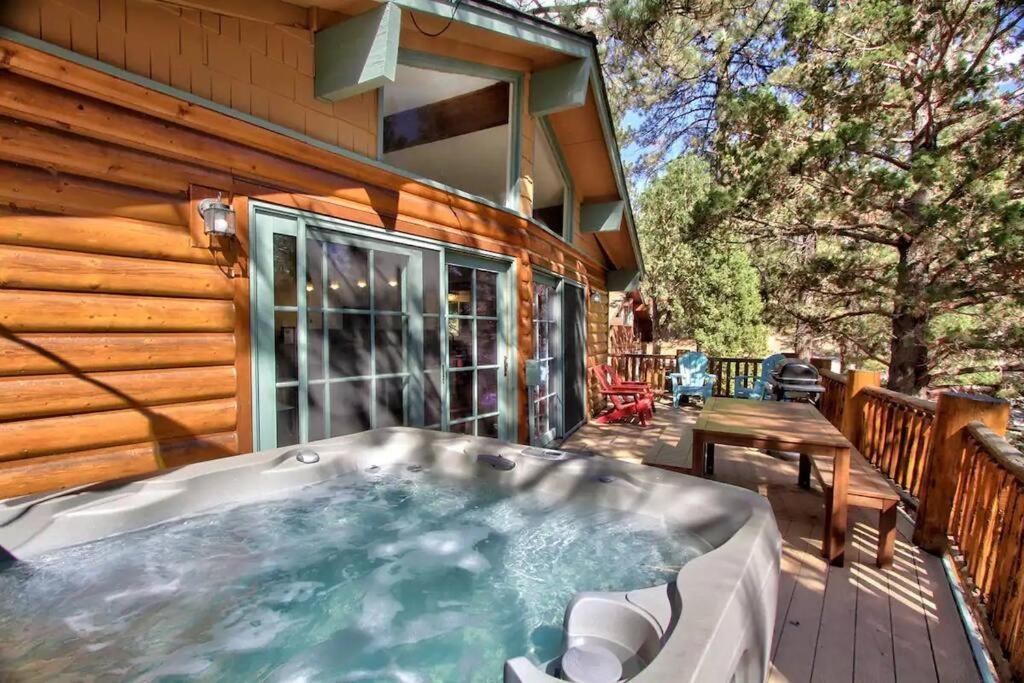 Chalet Monterey W/Hot Tub - Big Decks/Bbq Big Bear Lake Exterior foto