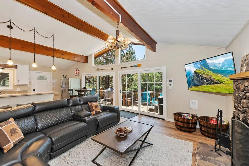 Chalet Monterey W/Hot Tub - Big Decks/Bbq Big Bear Lake Exterior foto