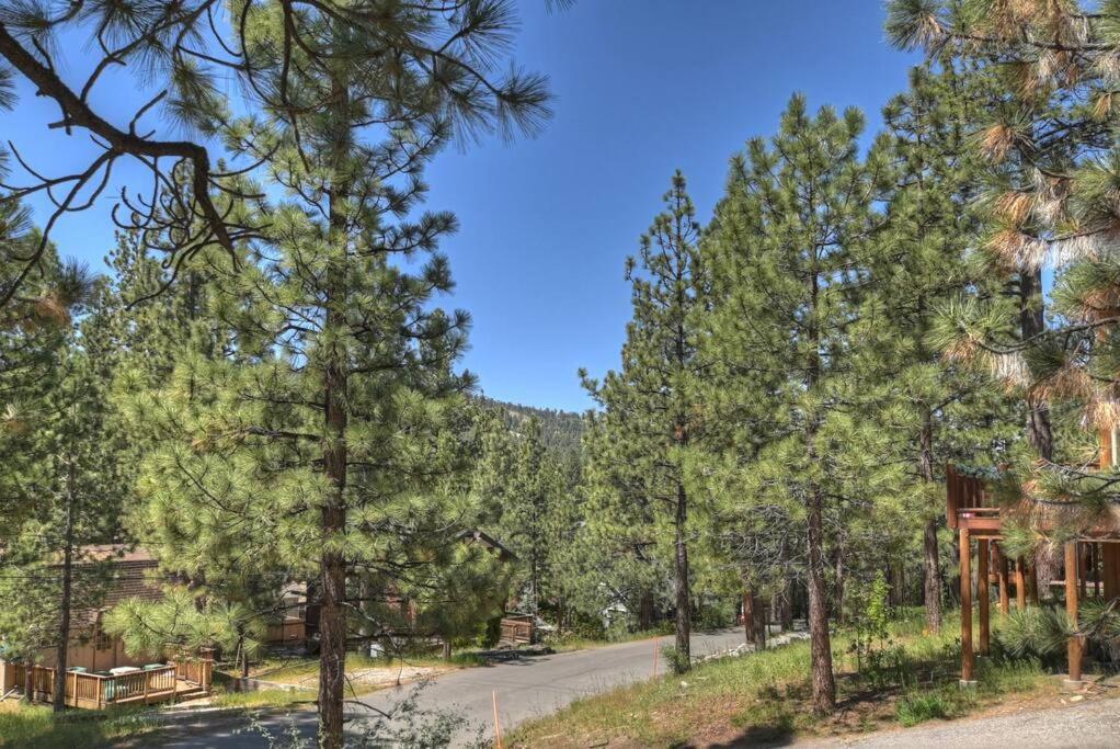 Chalet Monterey W/Hot Tub - Big Decks/Bbq Big Bear Lake Exterior foto