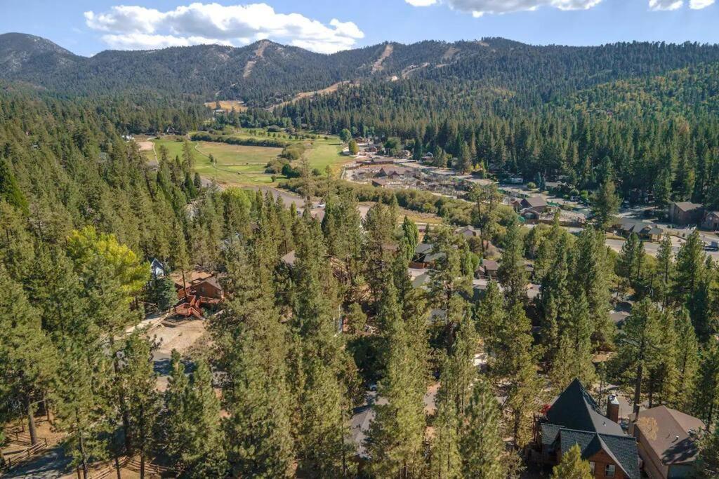 Chalet Monterey W/Hot Tub - Big Decks/Bbq Big Bear Lake Exterior foto