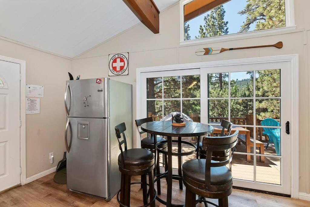 Chalet Monterey W/Hot Tub - Big Decks/Bbq Big Bear Lake Exterior foto