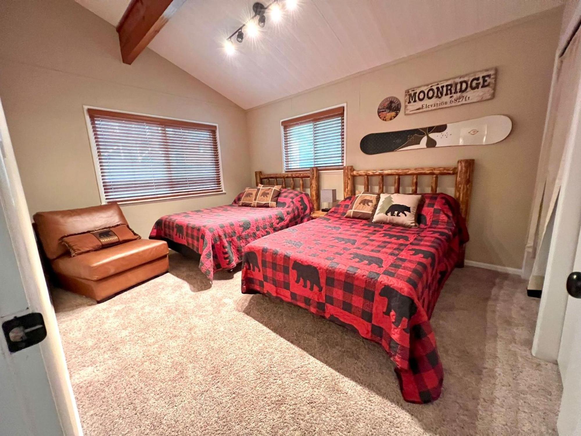 Chalet Monterey W/Hot Tub - Big Decks/Bbq Big Bear Lake Exterior foto